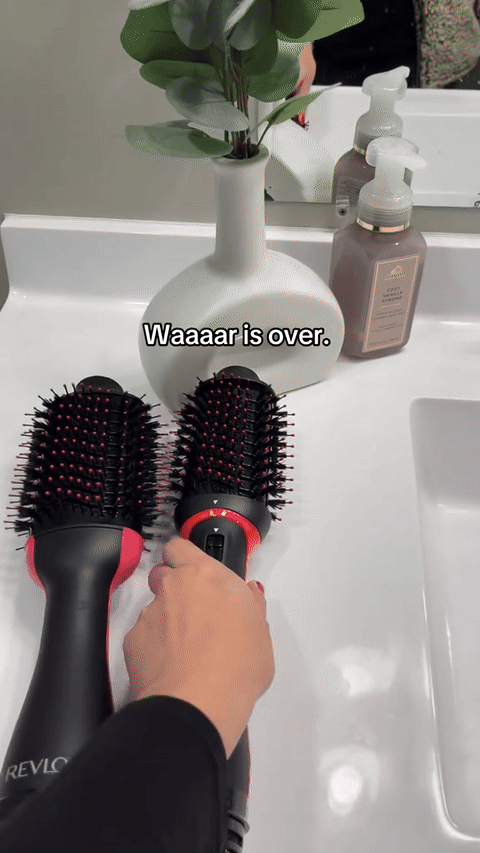 Cepillo alisador térmico iónico para cabello — video-producto