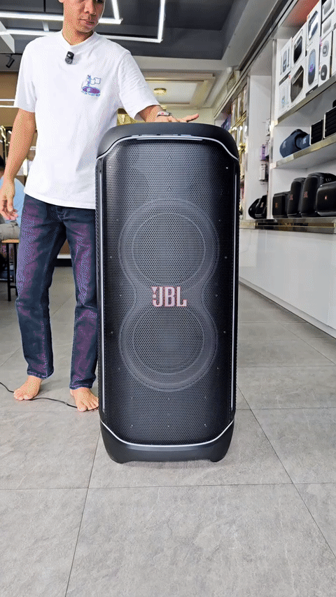 Mini bocina Bluetooth magnética portátil resistente al agua IPX6 — video-producto