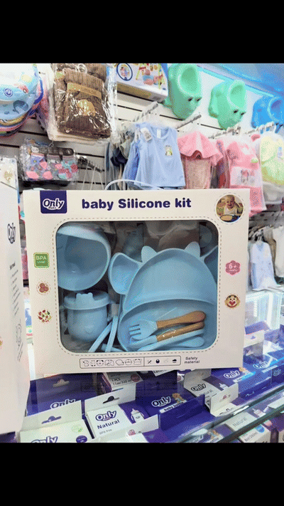 Set de vajilla de silicona para bebé con plato antideslizante y utensilios — video-producto