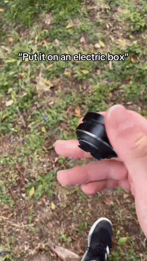 Mini bocina Bluetooth magnética portátil resistente al agua IPX6 — video-producto