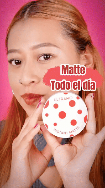 Base de maquillaje líquida mate con protector solar — video-producto